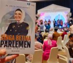 Menginspirasi, Ketua DPRD Sumsel Anita Noeringhati Luncurkan Buku