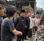 Peduli Korban Kebakaran 10 Ulu, Wakil Walikota Terpilih Prima Salam Berikan Bantuan 